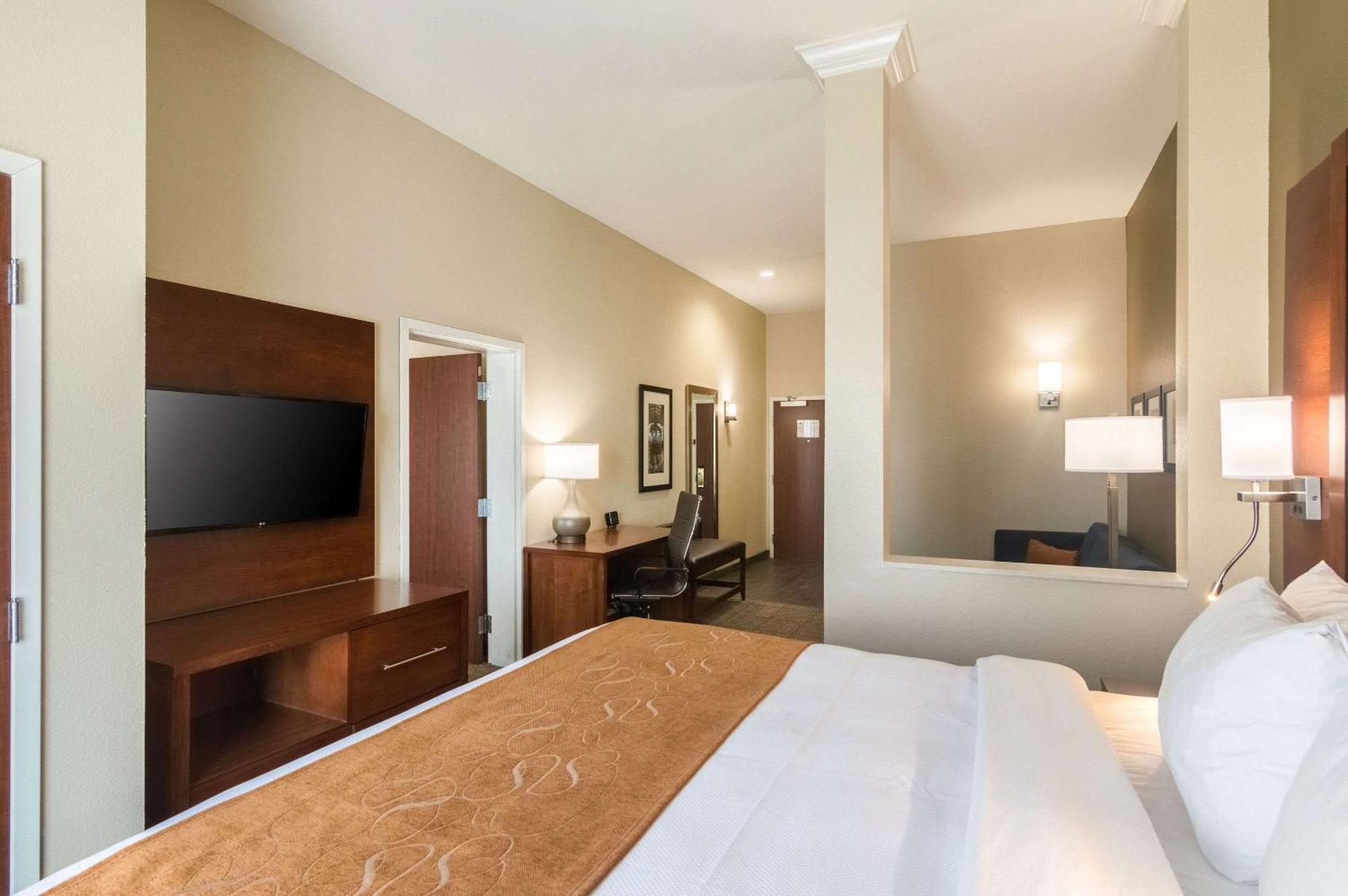 Comfort Suites Meridian And I-40 Oklahoma City Exterior photo